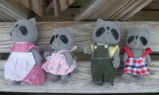 Calico Critters/sylvanian Families Vintage Gray Raccoon Family Of 4