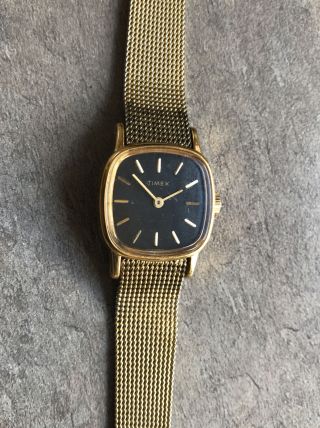 Vintage Timex Women’s Mechanical Watch Gold Tone With Black Dial Runs Well Bin B
