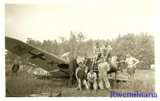 RARE Luftwaffe Airmen Recovering Crashed Me - 109 Fighter Plane (NK,  ??) 2