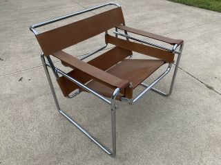 Cognac Wassily B3 Chair By Marcel Breuer,  Production Knoll Rare