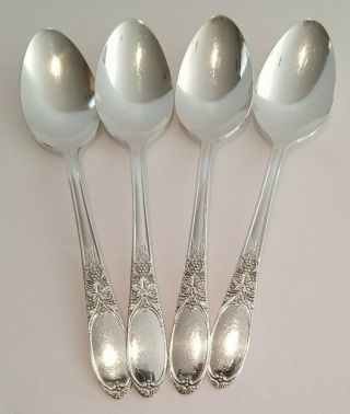 4 Wm Rogers I S Silverplate 1934 Burgundy Champagne Oval Soup Spoons Grapes
