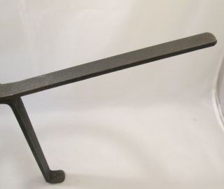 A Large Vintage Wrought Iron Fireside Stand / Trivet with Handle 3