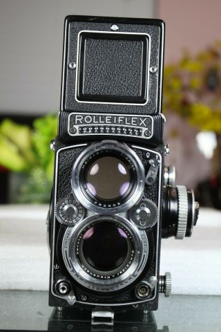 RARE - EX - Vintage Rolleiflex 2.  8 E TLR camera & Schneider Kreuznach 80/2.  8 Xenotar 4