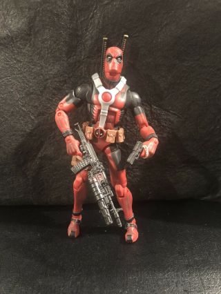 Marvel Legends Deadpool Toys R Us Red And Black Loose Rare Complete
