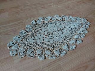 Vintage Handmade Oval Crochet Lace Beige Tablecloth Runner 25 " X14 "
