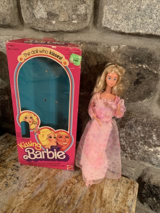 Vintage Superstar Kissing Barbie Doll 1978