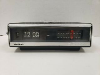 Vintage Soundesign Flip Clock Alarm Radio Am Fm Sound Design Model 3524d Rare