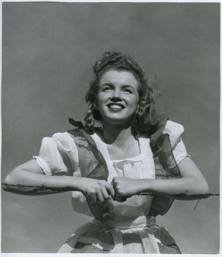 Early Marilyn Monroe Rare Vintage Large Andre De Dienes Pin - Up Photograph