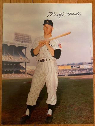 1953 - 55 Dormand “giant” Postcard Photo Of Mickey Mantle - Rare.  Yankees Hof
