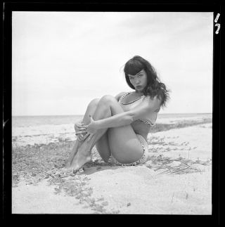 Rare Bettie Page 1954 Camera Negative Bunny Yeager Sultry Beach Pinup