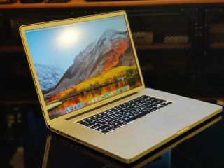 Macbook Pro 17 " Late 2011 - I7 3.  5ghz - 500gb Ssd - 16gb - Near - Rare