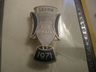 Rare Old 1971 Leeds United Football Club Fairs Cup Dirty Enamel Broochpin Badge