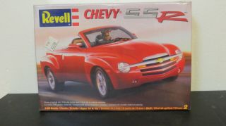 Revell Chevrolet Ssr 1/25 Scale Model Kit