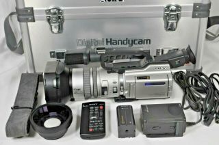 Near Sony Handycam Dcr - Vx2000 Camcorder With Many Accessories Ntsc Rare