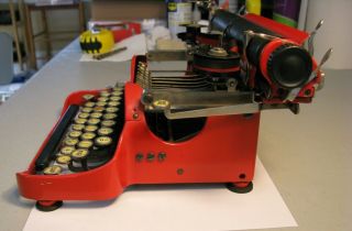 Rare and extremely collectible 1929 Corona 3 Special folding typewriter in red 3