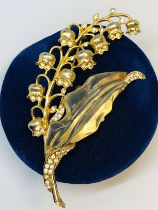 Rare TRIFARI Alfred Philippe Gold Lucite JELLY BELLY Lilly Of The Valley Pin 2