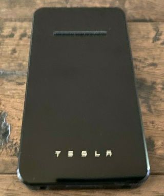 Tesla Portable Wireless Black Phone Qi Charger - Rare Apple Samsung Android