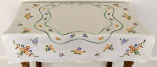 Vintage Hand Embroidered Linen Tablecloth Pretty Bouquets Of Flowers No.  14