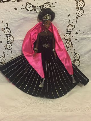 Barbie Special Edition 1998,  Happy Holidays Rare Black/african - American Version