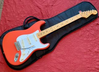 2007 Fender Classic Series ‘50s Stratocaster Mim Rare Fiesta Red W/gigbag