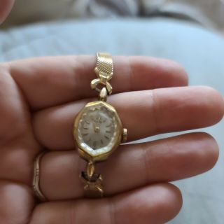 Vintage Elgin 10k Gold Filled Ladies Watch Unique Face Bezel Lovely Collectible