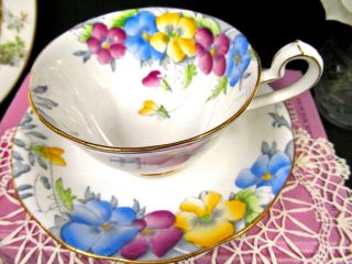 Queen Anne Tea Cup And Saucer Pretty Floral Pansy Painted Teacup England