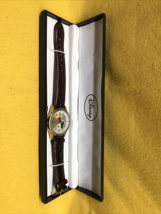 Walt Disney Mickey Mouse Watch With Day Brown Band Needs Battery