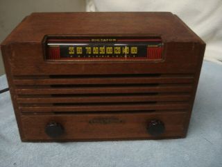 Rare 1948 Wooden Tube Radio Hudson 