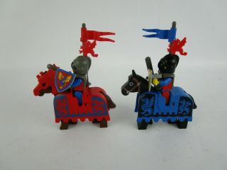 Vintage Lego Castle Dragon Knights Medieval Horses & Figures Minifigs jousting 2