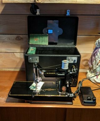 Singer Featherweight 221k Sewing Machine Rare Red S 1961 With Case