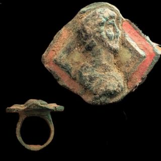 Ancient Roman Bronze Coloured Enamelled Bust Finger Ring - 200 - 400 Ad (5)