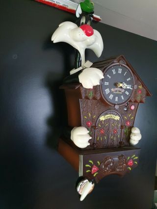 Extremely Rare Looney Tunes Sylvester and Tweety Moving Talking Cuckoo Clock 2