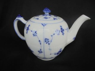 Rare Small Royal Copenhagen Blue Fluted Plain Teapot So very Cute 2