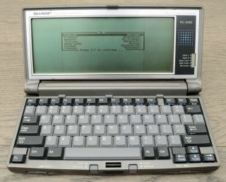 RARE Vintage Sharp PC - 3100 Pocket/Personal Computer w/Case & Manuals - 2