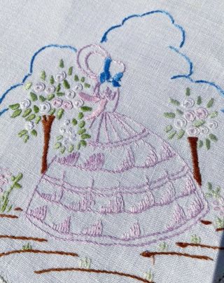 Vintage Hand Embroidered Centrepiece - Gorgeous Crinoline Lady In A Rose Garden