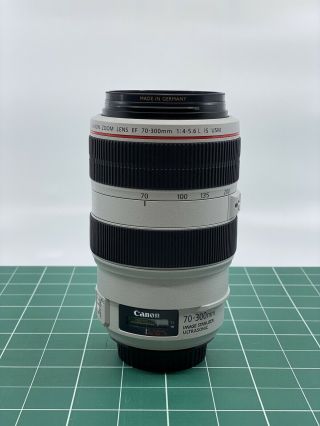 Canon EF 70 - 300mm f/4.  0 - 5.  6 L IS USM Lens - Rarely 2