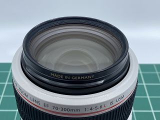 Canon EF 70 - 300mm f/4.  0 - 5.  6 L IS USM Lens - Rarely 3