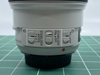 Canon EF 70 - 300mm f/4.  0 - 5.  6 L IS USM Lens - Rarely 5