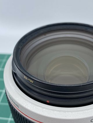 Canon EF 70 - 300mm f/4.  0 - 5.  6 L IS USM Lens - Rarely 6