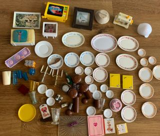 Vintage Sindy Mary Quant Barbie Size Doll House Accessories Tv Plates Pictures