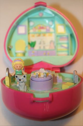 Vintage Polly Pocket 1991 Bath Time Fun Ring & Case Complete Doll Band Tub Cat