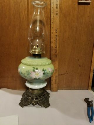 antique kerosene oil lamp in wonderful no chips 2