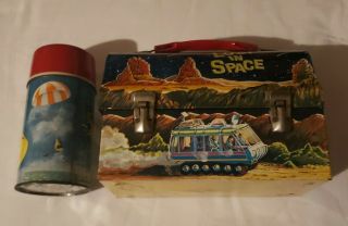 1967 Lost In Space Metal Lunchbox C 8.  7 W/ Thermos Rare