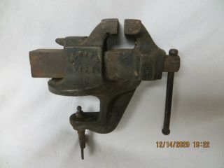 Rare Vintage Lehigh Bench Vise 2 - 1/2 " Wide Jaws,  Opens To Approx.  3”