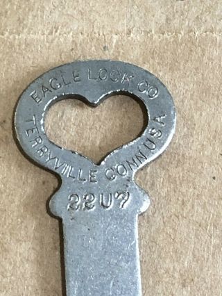Antique Heart Shaped Eagle Lock Co.  22U7 Steamer Trunk Chest Key Padlock - 7370 2