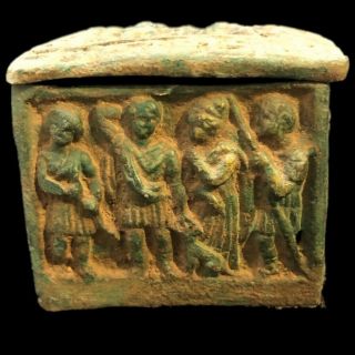 RARE ANCIENT ROMAN BRONZE PERIOD JEWELLERY BOX WITH LID AND SCENES - 200 - 400 AD 2