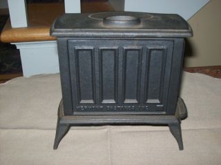 Vintage RARE MISTAKE Vermont Casting Defiant Cast Iron Wood Stove Coin Bank 3 2