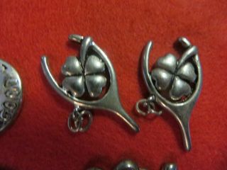 8 Antique Silver Tone 4 leaf Clover Horseshoes Good Luck Charms 3