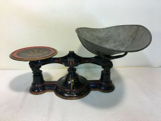 Antique Cast Iron Counter Top Balance Scale Reading Hardware Co.  Reading Pa.  247