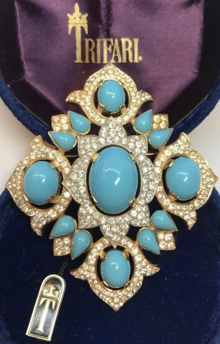 Rare Trifari Alfred Philippe Jewels India Moghul Turquoise Cabochon Sheild Pin